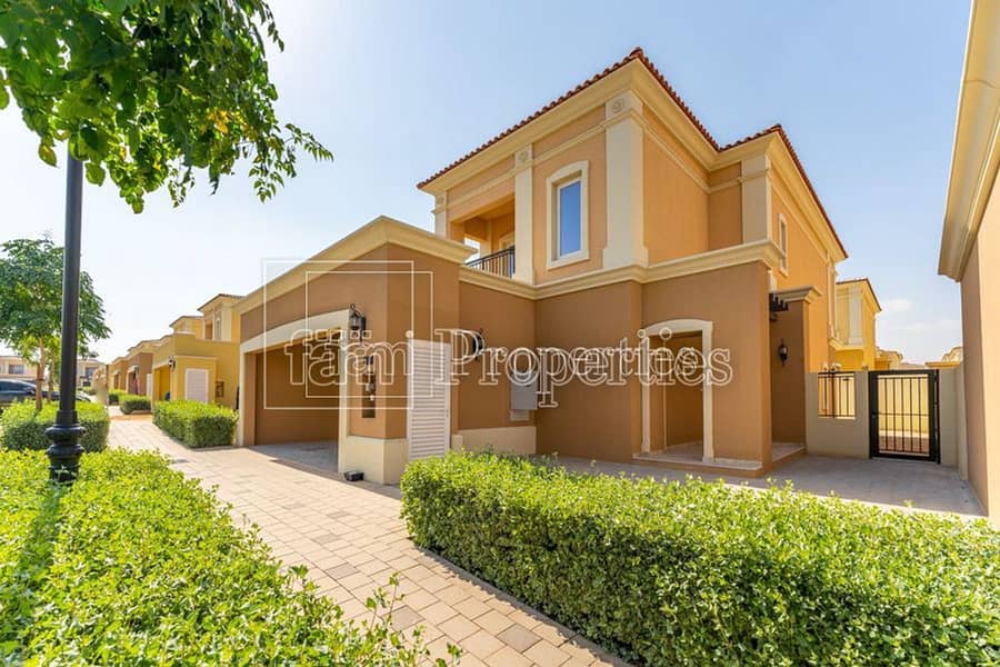 Single row brand new 3 bedroom for sale Laquinta Single row brand new 3 bedroom for sale Laquinta