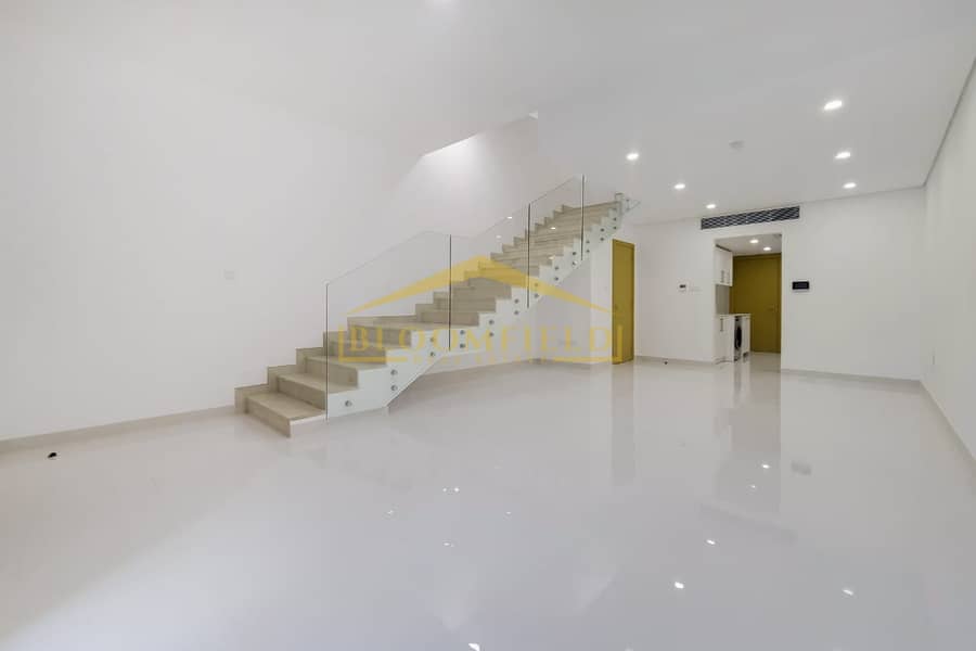 FULLY UPGRADED TOWNHOUSE| 4 BHK+MAIDS ROOM+ ROOFTOP| HUGE BALCONY | VACANT| CALL NOW FULLY UPGRADED TOWNHOUSE| 4 BHK+MAIDS ROOM+ ROOFTOP| HUGE BALCONY | VACANT| CALL NOW