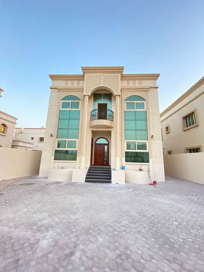 For rent a villa in the emirate of Ajman, Al Rawda area. . Property specifications. .  The property consists of two floors. . Five bedrooms. . Council