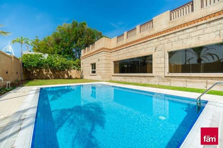 7 Bedroom Villa for Rent in Umm Suqeim, Dubai - LUXURIOUS 7 BEDROOM VILLA|HUGE LAY OUT|MUST SEE