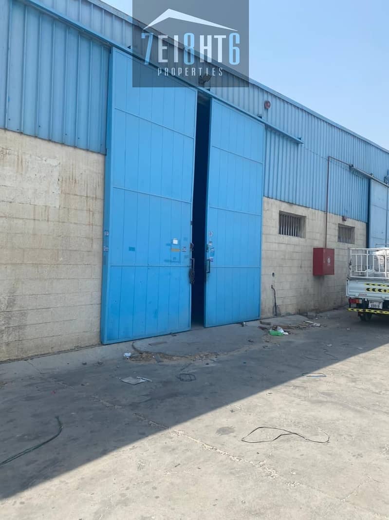 Warehouse with office: 3,000 sq ft for rent in Umm Ramool