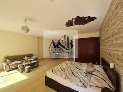Studio for Sale in Jumeirah Beach Residence (JBR), Dubai - Distress Deal | Spacious | Fully Furnished