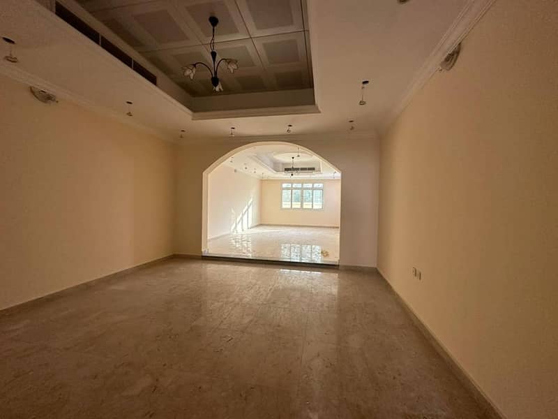 For rent a villa in Wasit area in Sharjah