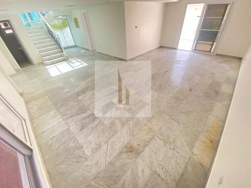 Вилла в Джумейра，Джумейра 3, 4 cпальни, 270000 AED - 6915892