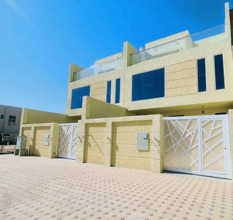 Townhouse for sale in Ajman Al Zahia, at a snapshot price, excellent location, first inhabitant,