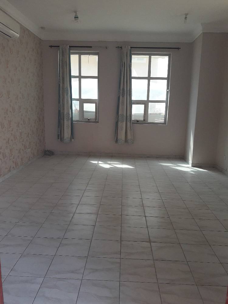Very good flat (3b/r)(hall) for rent in khalifa city (B) - good location Private garden
