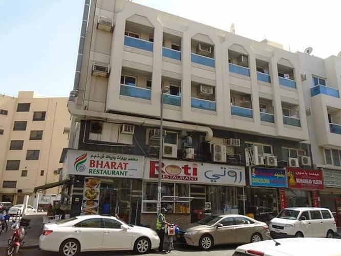 محل تجاري في شارع خالد بن الوليد،بر دبي 55000 درهم - 5647593