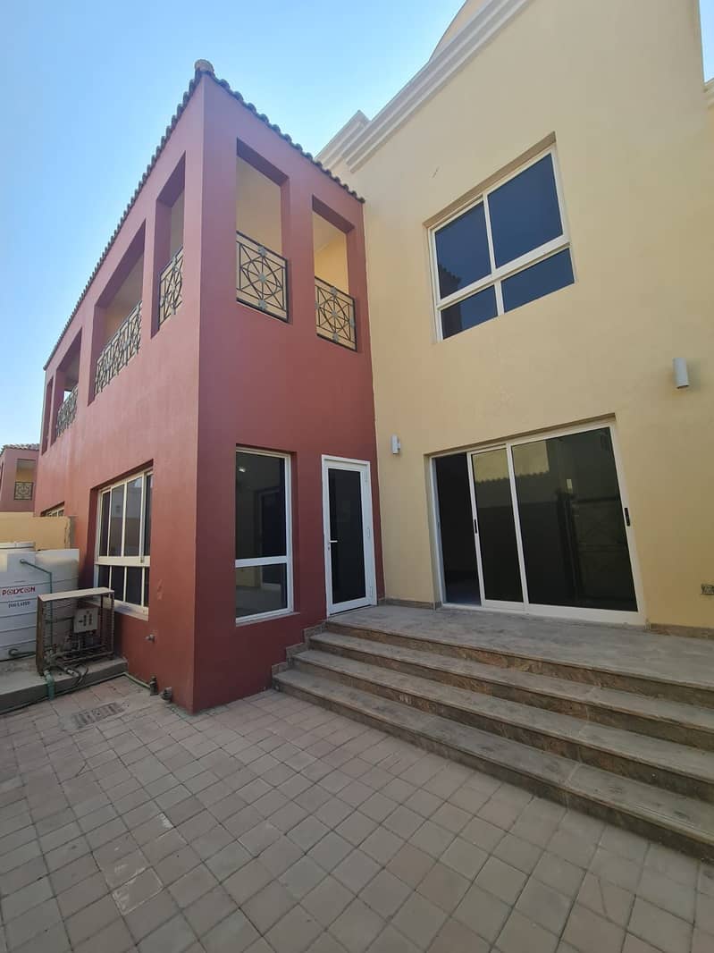 CLASSIC || 4 MASTER BEDROOMS VILLA WITH MAID ROOM AND SHADED PARKING AT MBZ || 130K