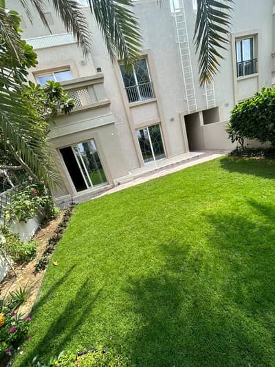 3BHK + Maid room villia For rent in dubai silicon Hurry up book now Call abdul Basit