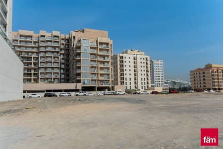 ارض استخدام متعدد  للبيع في دبي لاند، دبي - ارض استخدام متعدد في مجان دبي لاند 6792084 درهم - 6942133