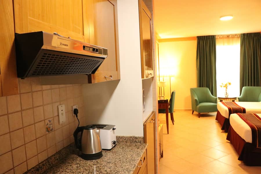 6 Entrance Kitchen