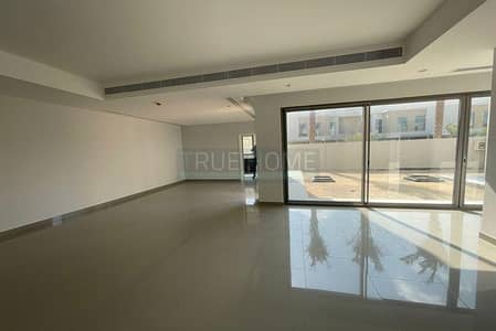3 Bedroom Villa for Sale in Muwaileh, Sharjah - 3BR Courtyard Villa | Ready To Move | Resale