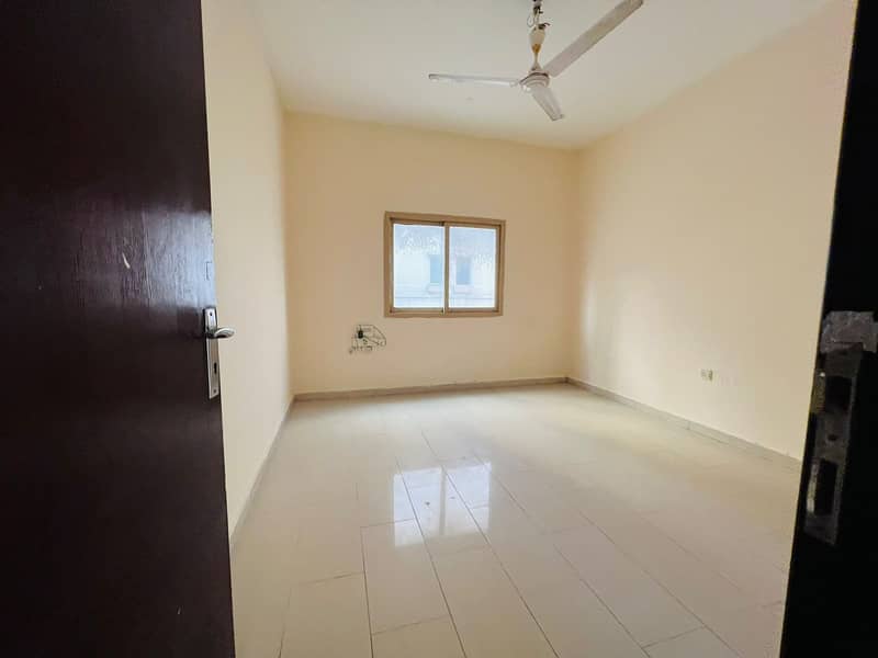 Studio flat for rent seprate kitchen 11k 4payments yearly mujarrah area sharjah near to mujarrah park