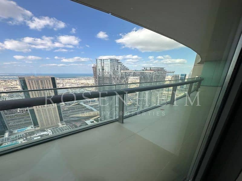 2BR |Panoramic views |Curved Glass Railing balcony