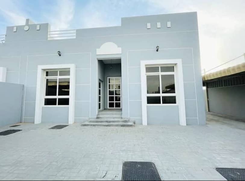 Luxury 3 bedrooms villa for rent:85,000  AED 5000 sqft ready to move