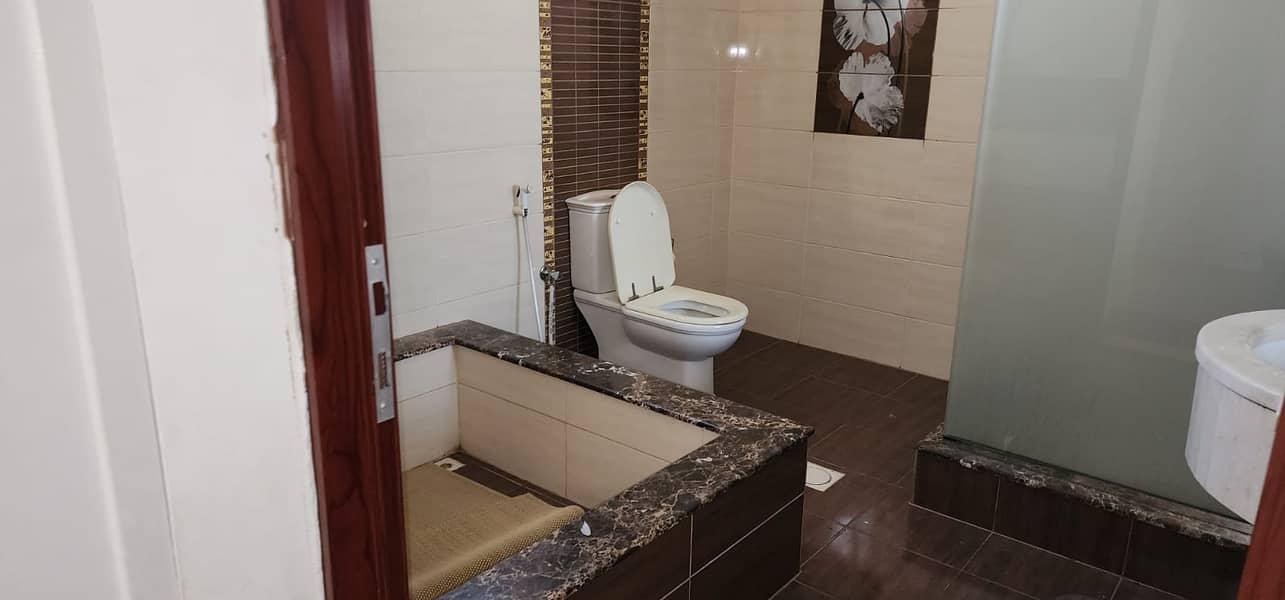 15 f. f-room1 bathroom
