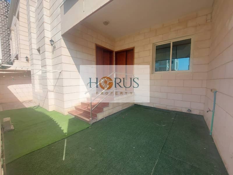 Villa 5 Bedrooms | Al muroor Street