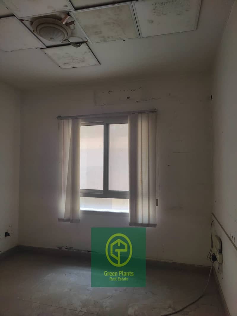 Abu Hail 800 sq. Ft (1) bedroom hall with pantry