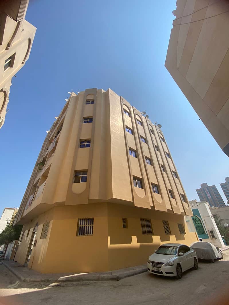 Building for sale in Ajman Rumaila area of 3600 feet ground and 4 floors very special location  The building is in a very special location close to Aj