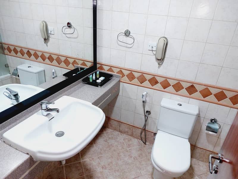 8 WASHROOM