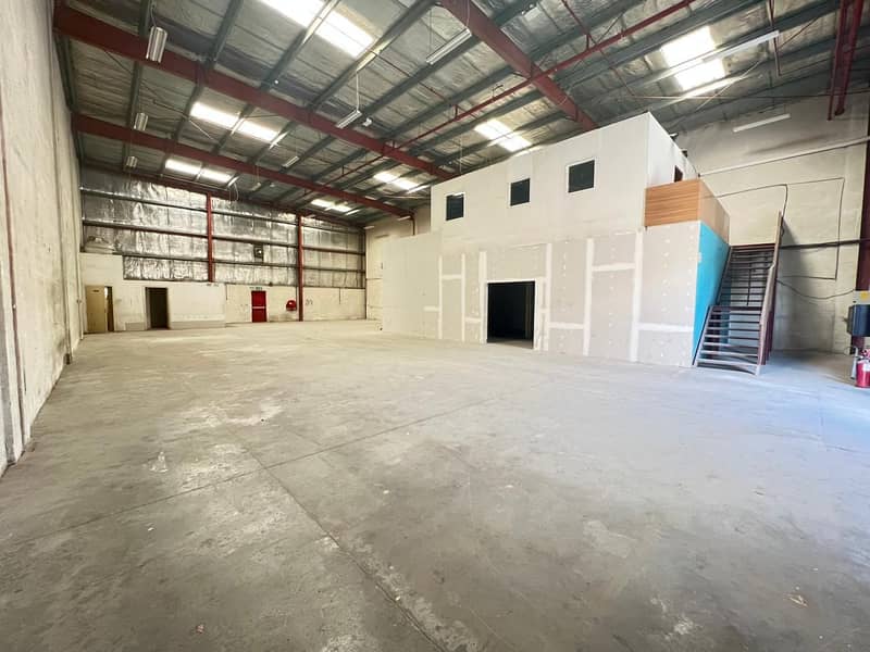 Warehouse with office of 4735 Sqft in DIP