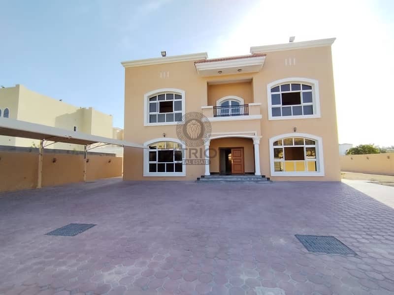 | INDEPENDENT VILLA | 5 BEDROOMS | PRIVATE PAVED AREA |