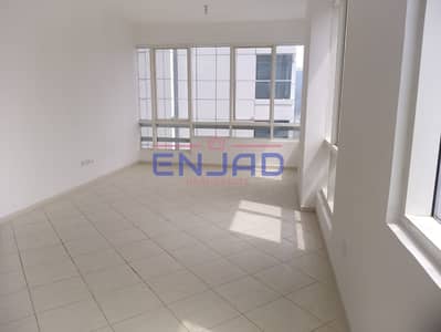 فلیٹ 3 غرف نوم للايجار في الدانة، أبوظبي - شقة في الدانة 3 غرف 80000 درهم - 6960987