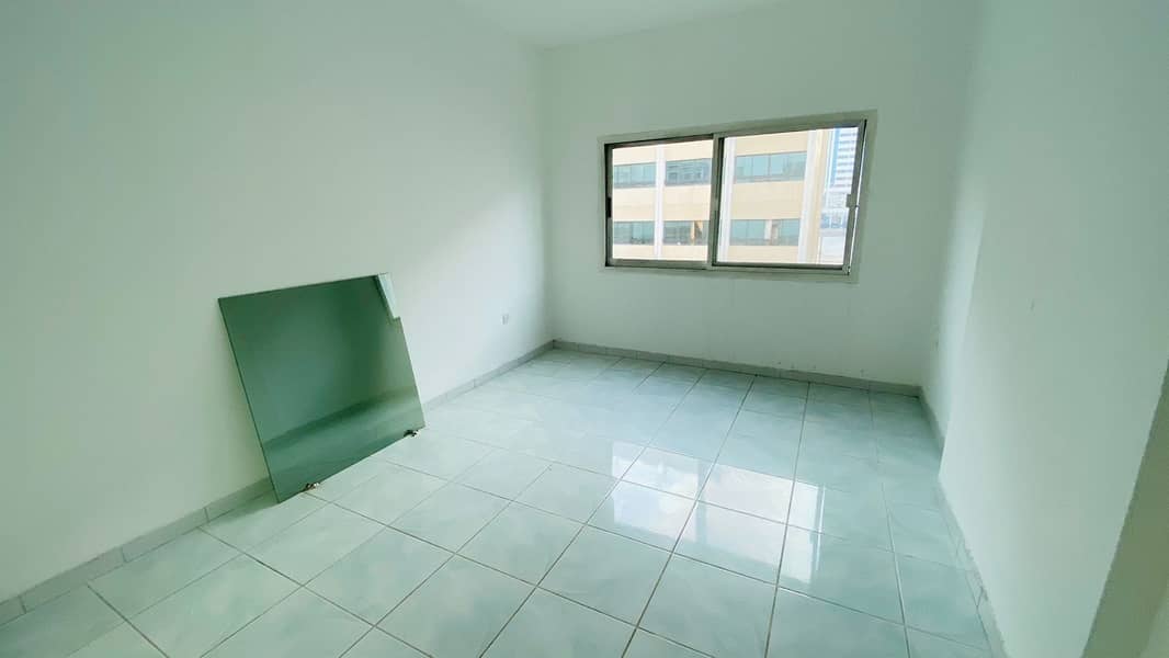 شقة في مدينة زايد. 1 غرفة 36000 درهم - 6962053