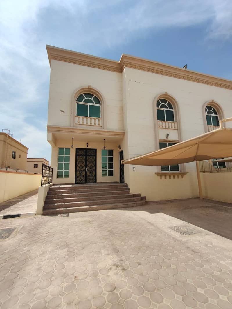 4 BED ROOM WITH MAID ROOM MAJLIS AND SALAH IN MBZ