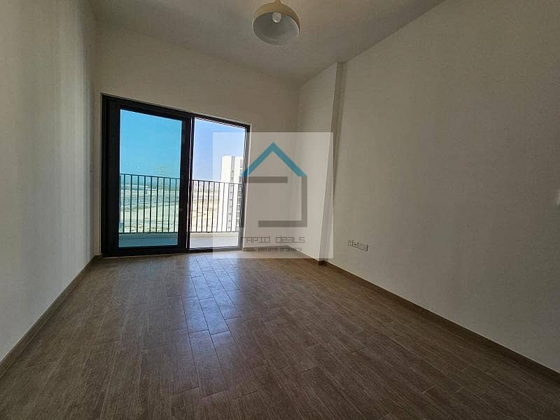 2BR with Balcony | Ready to move | Close to metro !