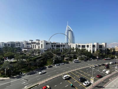 شقة 4 غرف نوم للبيع في أم سقیم، دبي - اطلالة برج العرب | مفروشة بالكامل | تخطيط كبير