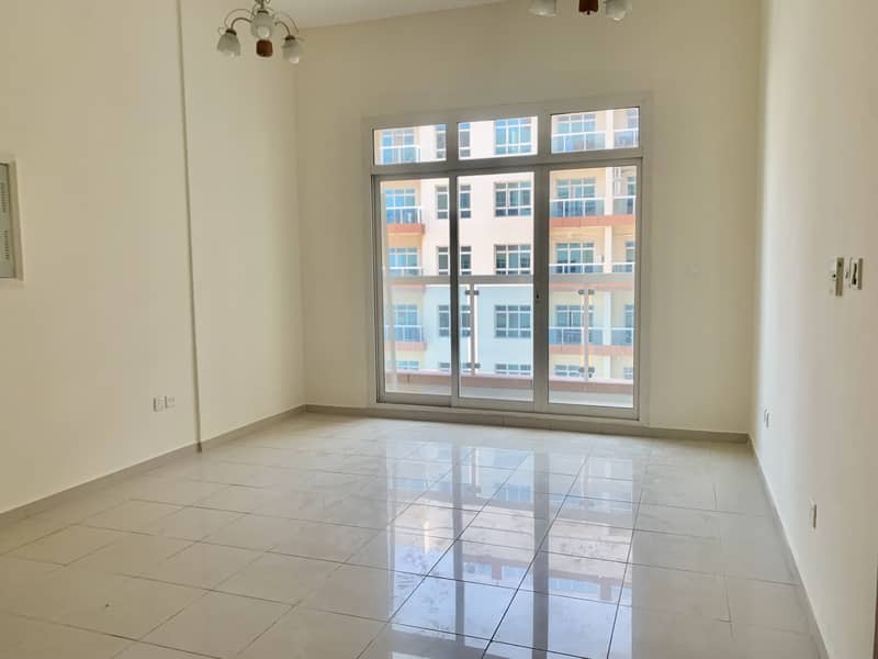BRIGHT 1/BR/HALL APARTMENT AVAILABLE NEAR SOUQ EXTRA