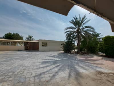 Villa for rent ground floor with air conditioners on the street corner in the Khuzamiyeh