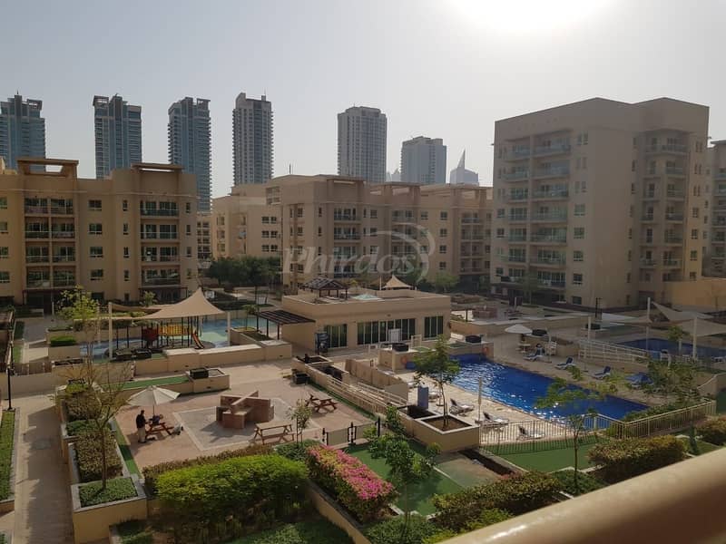 Unfurnished 1 bed Pool View | Good Condition