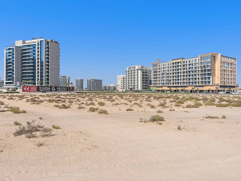 ارض سكنية في الجداف 16000000 درهم - 6962981