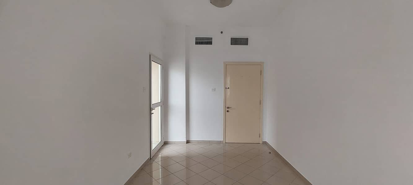 Квартира в Аль Кусаис, 2 cпальни, 45000 AED - 6972035
