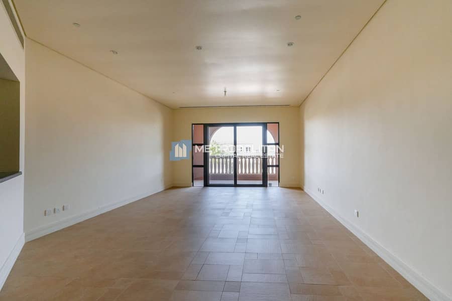 Vacant Unit | Well-Priced | Sophisticated Deal