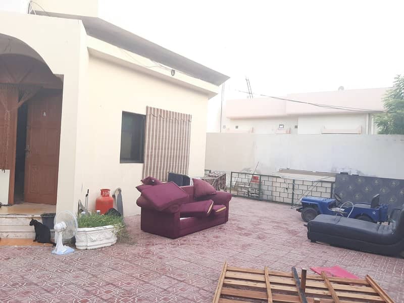 Live Near The Sea - 5BR Villa In Jumeirah 3