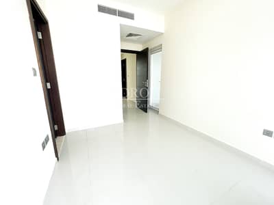 Middle Unit| Single Row (RR-M)|Great Location