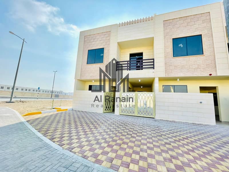 Brand New Villa With Private Entrance & Back Yard