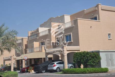 Single Row villa perfect for investors. Single Row villa perfect for investors.