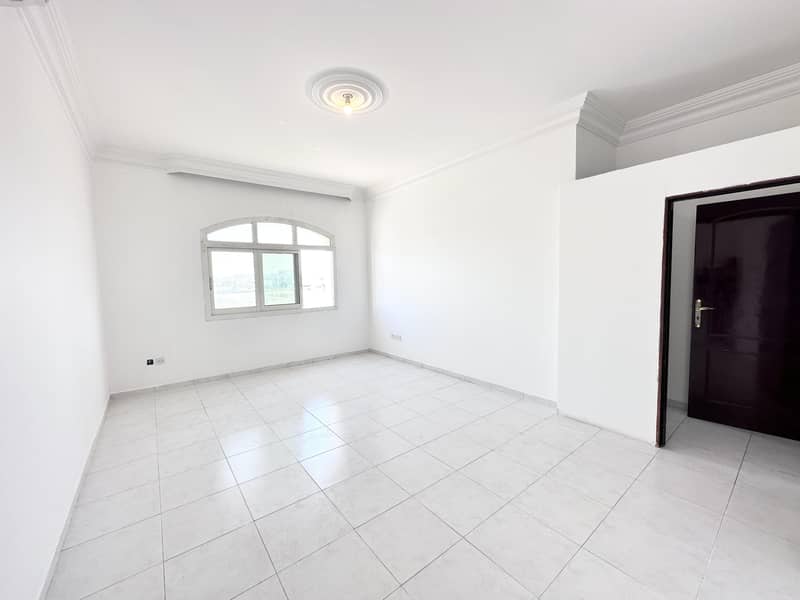 Private balcony-Exclusive 1/Br hall-Proper kitchen|modern-bathroom|Bathtub Private balcony-Exclusive 1/Br hall-Proper kitchen|modern-bathroom|Bathtub