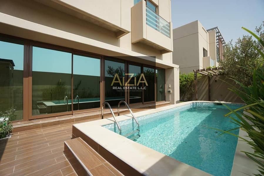Spacious Townhouse 4 BR with Private Pool / End Corner Unit / Single Row Spacious Townhouse 4 BR with Private Pool / End Corner Unit / Single Row
