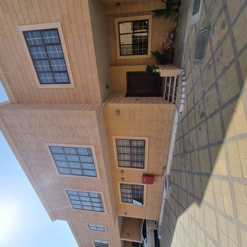 5bhk duplex compound entrance villa in al mutarad