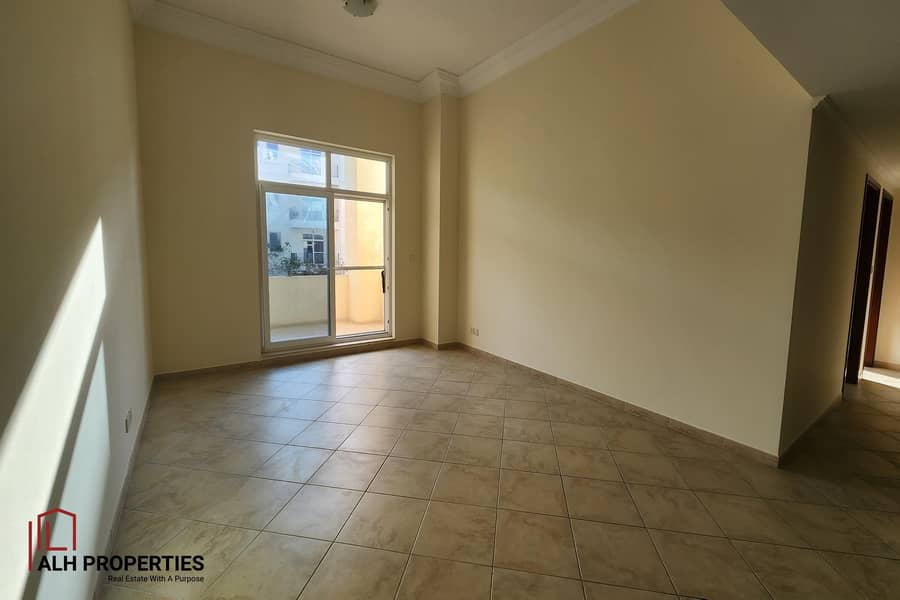 Ready To Move|Huge Layout|Spacious And Bright Rooms Ready To Move|Huge Layout|Spacious And Bright Rooms