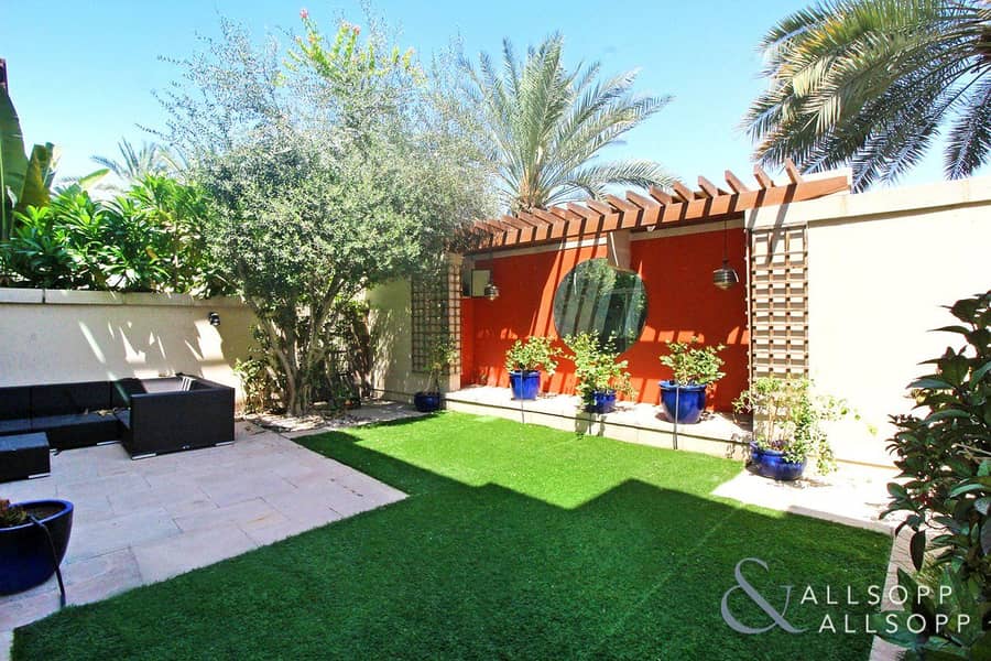 Triplex Villa | Private Garden | Roof Terrace Triplex Villa | Private Garden | Roof Terrace