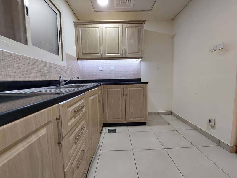 Affordable price 1bhk with 2 baths + laundry room▪︎bright Apartment ▪︎ proper family building Affordable price 1bhk with 2 baths + laundry room▪︎bright Apartment ▪︎ proper family building