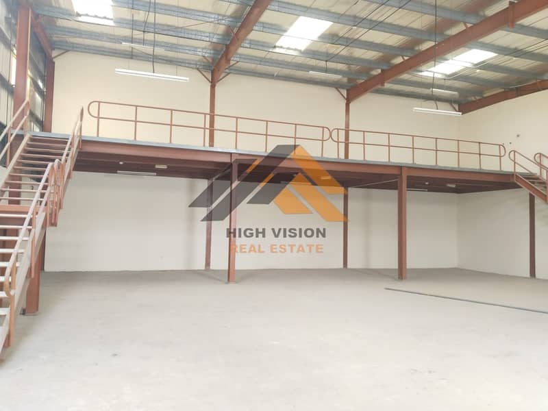 Spacious warehouse with mezzanine floor Spacious warehouse with mezzanine floor