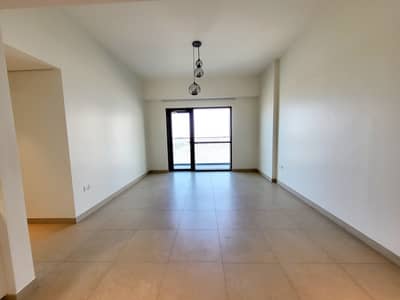2 Bedroom Flat for Rent in Dubai South, Dubai - Brand new 2bhk flat//With 2washrooms and 4cheques payments//Near to Metro Station
