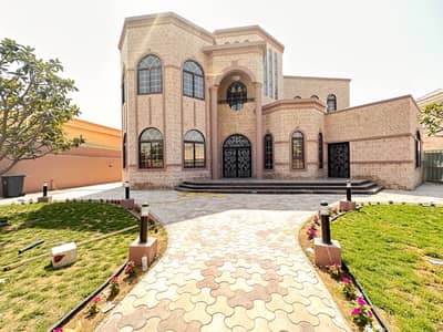 5 Bedroom Villa for Rent in Al Warqaa, Dubai - LUXURY VILLA IN WARQAA   5 bedrooms  2 halls  1 living  1 dining  1 kitc